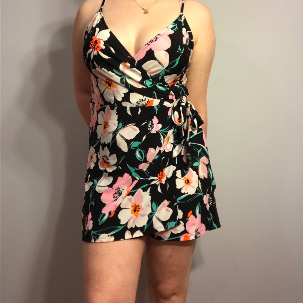 EXPRESS Strappy Wrap Floral Tie Romper